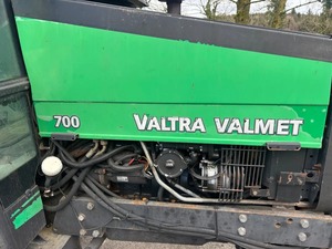 Tractor a pie Vaaltra 22HP Cummins Engine Excelente estado Ruedas de hierba Enlace delantero PTO Tractor súper pequeño para derecha - Product Image 4