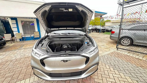 BON ÉTAT SANS GRAVURES VOITURES D'<span class=keywords><strong>OCCASION</strong></span> 2021 <span class=keywords><strong>Ford</strong></span> Mustang MACH-E Premium Sport Utility 4D SUV prêt à être expédié - Product Image 2