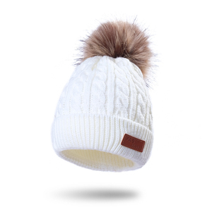 Bonnet en tricot unisexe personnalisé pour enfants et bébés, avec pompon, idéal pour l'hiver et le ski - Product Image 4