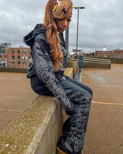 Ensemble sweat à capuche et pantalon de survêtement unisexe personnalisé en éponge française lavée à l'acide - Product Image 2