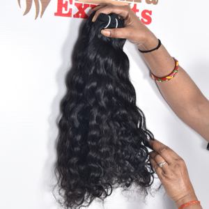 100% Cuticules vierges brutes alignées sans enchevêtrement Extensions de cheveux humains indiens noirs soyeux Bundles ondulés Style vague profonde lâche - Product Image 2