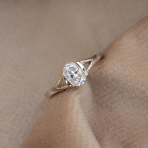 แหวนหมั้นเพชรรูปวงรีสีเงิน925แบบมินิมอลลิสต์ไม่มีสีมอยส์ซอไนท์ของขวัญเครื่องประดับสำหรับเธอ - Product Image 1