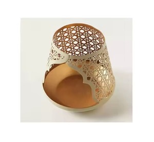 Bougie votive en or au design unique, pièce unique avec une qualité supérieure - Product Image 1