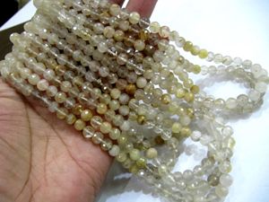 Perles à facettes en forme de boule ronde naturelle rutile d'or de 7mm vendues par brin Perles de couleur dorée semi-précieuse de 8 pouces de long - Product Image 4