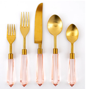 ชุดช้อนส้อมมีดีไซน์ใหม่พร้อมที่จับอะคริลิก - Product Image 6