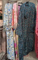 Vente en gros de kimono de vacances de luxe pour femmes Vente en gros de kimonos en soie pour femmes, robe de plage vintage, robe de nuit unique, parfaite