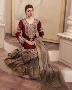 Heavy Designer Top-Sharara Suit Collection Telas pesadas de Georgette con trabajo de secuencia de bordado para mujer Ropa de fiesta - Product Image 4