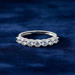 Anillo de Eternidad de Plata de Ley 925 de Alta Demanda con Zirconia Engastada en Puntas, Anillos de Compromiso y Boda de Lujo para Mujer, Regalos para Aniversario y Fiesta - Product Image 1