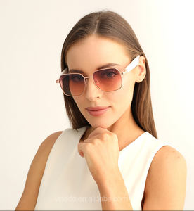 แว่นตาอัจฉริยะบลูทูธสำหรับฟังเพลงและคุยโทรศัพท์ป้องกันรังสี UV400ไล่ระดับสี - Product Image 6