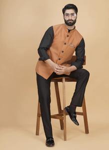 Gilet de luxe pour homme, couleur moutarde dorée, le plus vendu, pour les mariages, les tenues de fête et les événements culturels, disponible au prix d'usine - Product Image 3