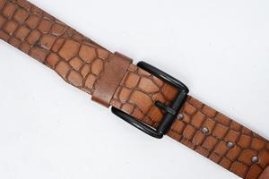 เข็มขัดหนังแท้พรีเมี่ยมสำหรับผู้ชายผู้หญิงเข็มขัดออกแบบโลโก้ตามสั่งพร้อมเข็มขัดหัวเข็มขัดอัลลอย - Product Image 4