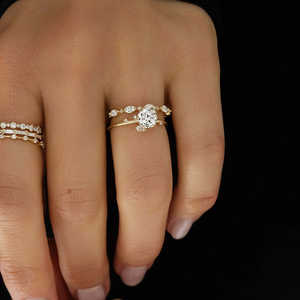 Anillo de Compromiso y Matrimonio de Plata 925 con Moissanita de Corte Redondo Vintage, Estilo Elegante para Tu Día Especial - Product Image 5