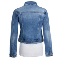 Veste en jean recadrée pour femmes Veste en jean recadrée pour femmes Bleu à manches longues 2 poches avant Vestes en jean Conception entretenue OEM