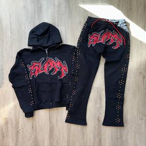 Fabricant de survêtements personnalisés Survêtement à double taille Sweat à capuche avec strass et pantalon de survêtement évasé Ensemble survêtement ample pour hommes - Product Image 3