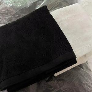 Serviettes en éponge unies jetables de qualité supérieure OEM, légères et rafraîchissantes, douces, brodées, pour la maison, la salle de sport, la plage, l'hôtel, écologiques - Product Image 6