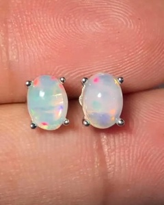 Pendientes de Ópalo Ovalados de Moda para Mujer de Rhaya Jewels, Diseño Clásico Romántico, Chapados en Rodio, Plata de Ley, Aniversario - Product Image 3