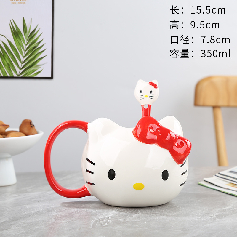 Un conjunto (taza + cuchara)