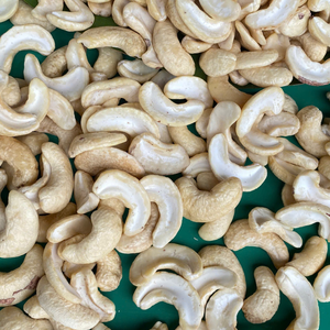 เม็ดมะม่วงหิมพานต์เม็ดมะม่วงหิมพานต์แบบเม็ดมะม่วงหิมพานต์จากเวียดนามบรรจุภัณฑ์ W320ออกแบบได้ตามต้องการ - Product Image 1