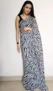 À la mode classique lourd Georgette écrasé noir Saree indien dernière impression numérique tunique conception vêtements de fête pour femmes soie exclusive - Product Image 5