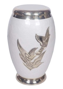 Nouveauté Vente en gros Urne funéraire pour cendres humaines en métal martelé Fournitures funéraires Urne pour cendres humaines Fabriquée à la main - Product Image 6