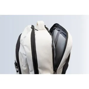 Mochila RPET Ecológica Promocional para Amantes de las Tecnologías - Product Image 4