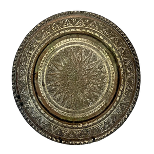 Plato Redondo Árabe de Latón de Alta Calidad con Grabado y Acabado Pulido para Uso en la Cocina y como Plato Decorativo - Product Image 4