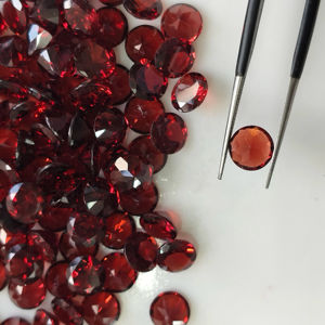 Granate Rojo Natural de 7 mm, Corte Brillante Redondo, Piedra Preciosa Suelta de la Mejor Calidad para la Fabricación de Joyas - Product Image 6