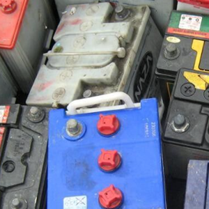 Déchets de batteries au plomb drainées en gros avec une qualité constante, idéales pour le recyclage et les industries manufacturières - Product Image 3