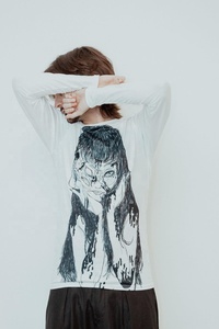 เสื้อยืดพิมพ์ลายกราฟิกแบบกำหนดเอง แขนยาวทรงหลวม เสื้อยืดโอเวอร์ไซส์แขนยาวสำหรับผู้ชาย เสื้อยืดผู้ชาย - Product Image 3