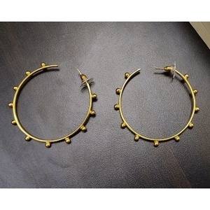 Boucles d'oreilles créoles à pointes en laiton plaqué or faites à la main pour cadeaux de fête ethniques - Product Image 4