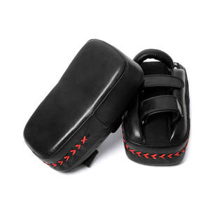 Protège-tibias en cuir PU personnalisé avec logo, fabriqué en Chine, haute qualité, modèle 2026, pour l'entraînement, en vente - Product Image 1