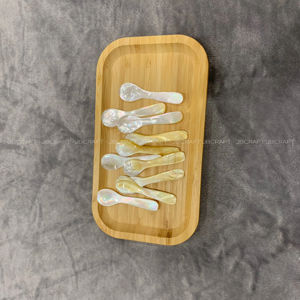 MEILLEURE cuillère en or nacre, cuillère à caviar taille populaire 8cm 9cm parfaite pour servir du caviar de qualité supérieure un cadeau offert par la nature - Product Image 1