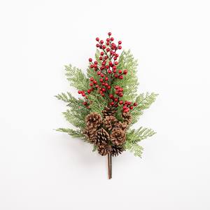 Ramas Navideñas Sintéticas de 60 cm con Bayas Verdes Brillantes, Guirnaldas y Coronas Elegantes para Decoración Festiva del Hogar - Product Image 3