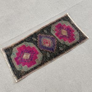 <b>Rug</b>, 1.2x2.5 ft Vintage <b>Rug</b>, <b>Black</b> Check <b>Rug</b> Wool - Product Image 2