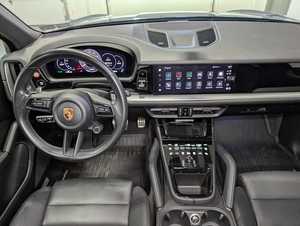 Porsche Cayenne S AWD 2024, véhicule utilitaire sport, moteur V8 biturbo de 4,0 litres - Product Image 5
