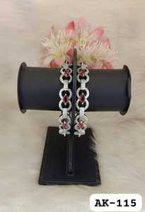 Les superbes bracelets AD pour la danse et la scène sont disponibles en vrac. - Product Image 2