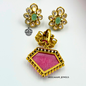 Pendentif et clous d'oreilles en zircon pour les occasions de mariage - Product Image 3