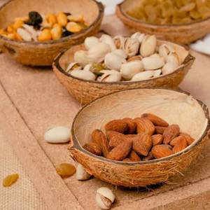 Bols ovales en coquille de noix de coco naturelle, vaisselle durable faite à la main pour les restaurants, les cafés et l'utilisation en cuisine - Product Image 1