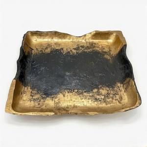 Bandeja de aluminio rectangular elegante Royal Drift, estructura de Metal duradera con asas de lujo esculpidas para decoración de lujo - Product Image 3