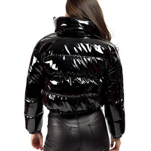 Chaqueta Acolchada de Lona Tejida para Mujer, Cálida para Invierno, con Relleno de Poliéster, Diseño Estampado, Cierre de Cremallera y Capucha - Product Image 5