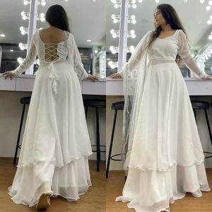 Conjunto de vestido de mujer de Bollywood de Venta caliente Georgette pesado con lado trasero Latkan elegante y patrón sólido Dupatta Precio al por mayor - Product Image 2