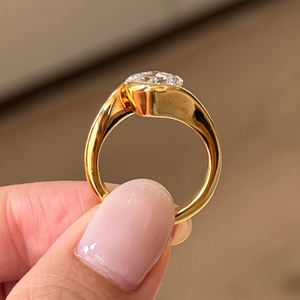 Anillo de moissanita de compromiso de Plata de Ley 925 Premium con corte brillante VVS2 Calidad Estilo de moda Venta al por mayor Precio más barato - Product Image 4