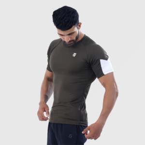 เสื้อยืดถัก Speed Fit 100% โพลีเอสเตอร์ น้ำหนักเบา สีเขียวมะกอก พิมพ์ลายซิลค์สกรีน สไตล์เพอร์ฟอร์แมนซ์สำหรับออกกำลังกาย ป้ายกำกับแบบกำหนดเอง - Product Image 3