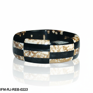 Brazalete Vintage de Resina con Diseño de Tablero de Ajedrez, Brazalete a Rayas con Mosaico Moteado en Negro y Crema para Mujer - Product Image 1