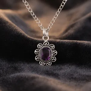 Collier pendentif vintage en argent 925 avec améthyste, forme fleur, serti clos, breloque pour femme, idéal pour fiançailles, mariage, fête ou usage quotidien - Product Image 4