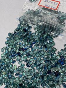 Cianita índigo natural, piedras preciosas sueltas facetadas de 5x7mm, corte ovalado azul y verde con efectos ópticos de cambio de color - Product Image 2