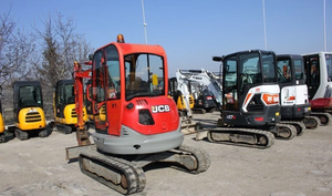 Miniexcavadora JCB 8085 de 8.5 toneladas usada, de alta calidad, con 3 cucharones, excavadora compacta hidráulica con cabina cerrada y aire acondicionado. - Product Image 2