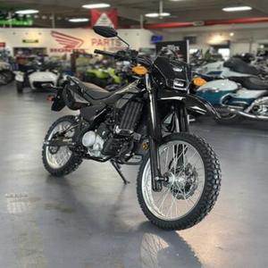 Motocyclettes WR125R Dual-Sport d'occasion avec freins à disque et pneus tout-terrain à vendre - Product Image 1