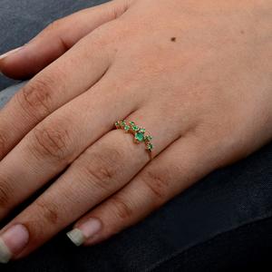 Bague faite à la main en pierres précieuses émeraude de haute qualité 925 bijoux en argent Sterling pour femmes et filles à la quantité en gros - Product Image 4