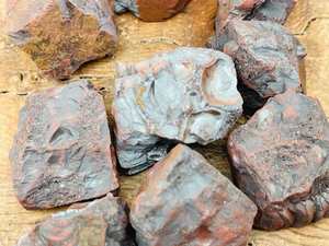 Vente en gros de pierres brutes d'hématite sculptées, cristal naturel Feng Shui, porte-bonheur pour la décoration de la maison et les cadeaux - Product Image 4